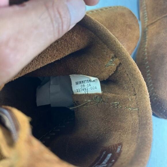 Minnetonka Moccasin Shoes Womens 4 Brown Fringe Back Zip Moc Ankle Suede Flats - Picture 8 of 12